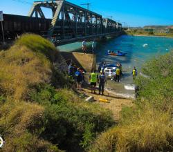 10 March 2013 - CWR members assisting with capsized boat